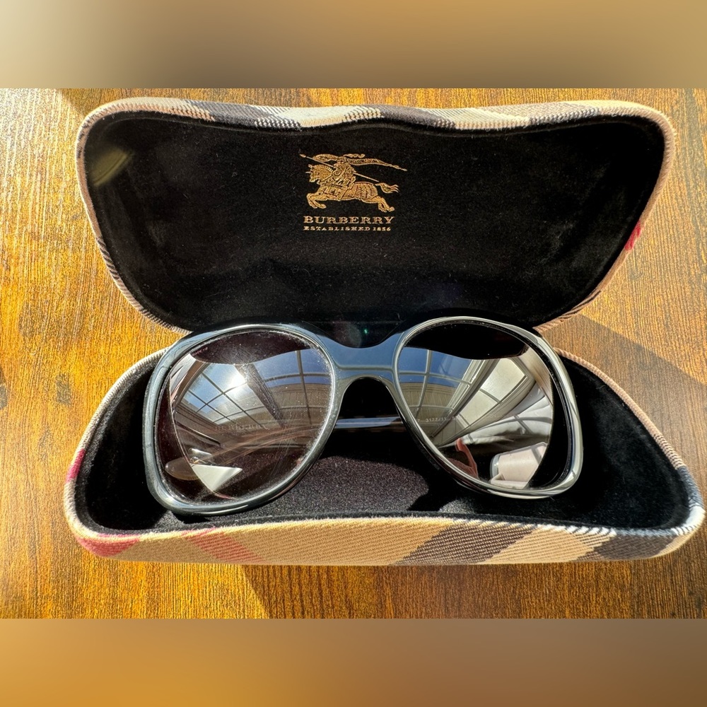 Women's Black Burberry Sunglasses Style: B 4077